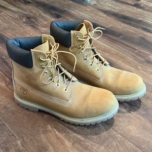 Brand new Timberland women’s boots